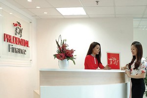 Đầu năm nay, Shinhan Card (Hàn Quốc) đã được chấp thuận việc mua lại toàn bộ Công ty Kl991.com nạp rút nhanh Prudential ở Việt Nam.