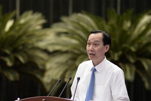 Phó chủ tịch UBND TP.HCM Lê Thanh Liêm báo cáo tình hình thực hiện nhiệm vụ Kl992 cổng game cá cược Trang Chủ KL99Com Số 1 Link Đăng Ký KL999 - Ảnh: TỰ TRUNG