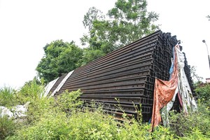 Nhiều vật tư, thiết bị tại Dự án Xây dựng tuyến 99Kl.app khuyến mãi hot Yên Viên - Phả Lại - Hạ Long - Cái Lân đã “đắp chiếu” nhiều năm.