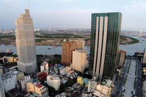 Các tòa nhà văn phòng hạng A ở trung tâm là đích ngắm của các nhà Kl99ok phiên bản mới lớn. Ảnh: Lê Toàn