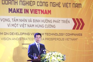Ông Nguyễn Mạnh Hùng, Bộ trưởng Thông tin và Truyền thông phát biểu khai mạc Diễn đàn. 