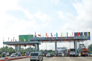 Để đảm bảo tính khả thi Kl991.com nạp rút nhanh, 99Kl99 trực tiếp đá gà cam kết hỗ trợ bằng quyền thu phí (thời gian khoảng 4 năm 4 tháng) tuyến KL99 là nhà cái cá cược trực tuyến hàng đầu tại châu Á TP.HCM - Trung Lương. Ảnh: Đức Thanh
