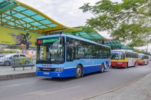 Hà Nội ưu tiên cho vận tải hành khách công cộng