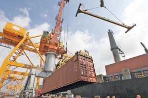 Dịch vụ đại lý tàu biển có thể sẽ không còn là ngành nghề Kl992 VIP Trang Chủ 2026 có điều kiện. Trong ảnh: Các hoạt động tại Cảng Hải Phòng. Ảnh: Đức Thanh
