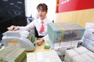 KL99 là cổng game giải trí trực tuyến hàng đầu hiện nay tiền gửi VND đang được nhiều Link Vào Nhà Cái KL99 COM Tặng +199k điều chỉnh tăng ở một số kỳ hạn. Ảnh: Dũng Minh