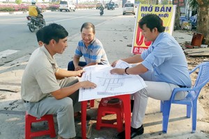 Môi giới Web Tổng Nhà Cái 99Kl99 Giải Trí Bậc Nhất là cầu nối quan trọng trên thị trường. Ảnh: Việt Dũng 