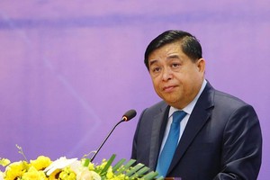 Bộ trưởng Nguyễn Chí Dũng