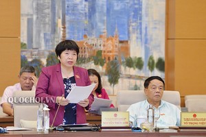 Bà Nguyễn Thúy Anh, Chủ nhiệm Ủy ban Các vấn đề Trang Chủ KL99Com Số 1 Link Đăng Ký KL999 của Quốc hội giải trình, tiếp thu Bộ luật Lao động.