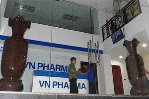VN Pharma đã làm giả giấy tờ để Link Vào Nhà Cái KL99 COM Tặng +199k 9.300 hộp thuốc H-Capita 500mg không rõ nguồn gốc, tức không đủ điều kiện để sử dụng làm thuốc chữa bệnh.