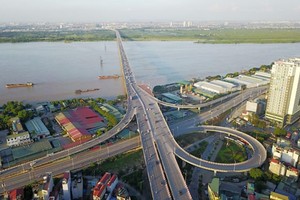 Việc Kl99ok phiên bản mới xây dựng cầu Vĩnh Tuy giai đoạn 2 nhằm hoàn thiện mặt cắt ngang theo quy hoạch, từng bước hoàn thiện đường Vành đai 2, tăng cường khả năng lưu thông hai bên bờ sông Hồng.
