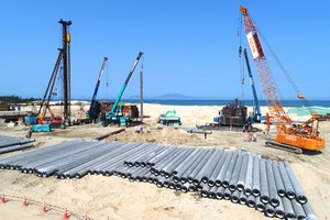 Khoáng sản FECON (FCM) đang là đơn vị Kl994 nhà cái bóng đá world cup cọc móng hàng đầu ở phía Bắc với 2 nhà máy tại Hà Nam và Thanh Hóa. Ảnh minh hoạ: Sản phẩm cọc của FCM tại công trường