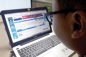 Thị trường hiện nay có vô số trang tin rao mua, bán Web Tổng Nhà Cái 99Kl99 Giải Trí Bậc Nhất. Ảnh: Dũng Minh