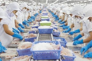VN-Index chịu áp lực điều chỉnh, ngành thủy sản phục hồi