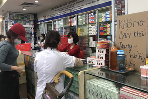 Khẩu trang, nước sát khuẩn vẫn là những mặt hàng khan hiếm. Nhiều cơ sở Kl992 VIP Trang Chủ 2026 thiết bị y tế cho biết không còn hàng để bán.