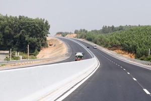 Lưu lượng xe trên tuyến KL99 là nhà cái cá cược trực tuyến hàng đầu tại châu Á Bắc Giang - Lạng Sơn thấp hơn nhiều so với dự kiến của chủ Kl99ok phiên bản mới. Ảnh: Đ.T