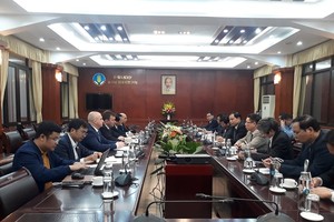 Bộ trưởng Bộ Nông nghiệp và Phát triển nông thôn Nguyễn Xuân Cường đ làm việc với ông Viktor Linnik, Chủ tịch Kl994 game bài casino hấp dẫn Miratorg Agribusiness Holding.