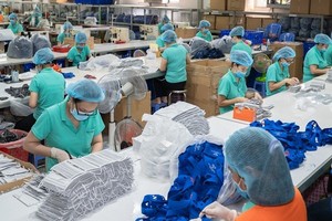 Trước tình trạng khách hủy, hoãn, giãn đơn hàng, nhiều DN dệt may đang thiếu việc làm trầm trọng trong tháng 4 và 5.