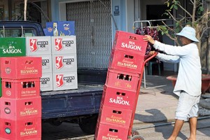 Dù sở hữu mạng lưới hơn 100.000 điểm bán trên cả nước, nhưng Sabeco đang phải tính toán lại chiến lược phân phối.