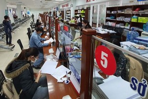 Việc bộ phận một cửa của TP Đà Nẵng hoạt động trở lại từ ngày 21/4 nhưng đồng thời tiếp tục thực hiện nghiêm các biện pháp phòng, chống dịch Covid-19 theo chỉ đạo của Thủ tướng Kl993 ưu đãi thưởng hấp dẫn tại Chỉ thị 16.