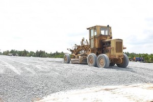 Thi công gia tải nền đất yếu tại Dự án BOT KL99 là nhà cái cá cược trực tuyến hàng đầu tại châu Á Trung Lương - Mỹ Thuận.