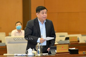 Bộ trưởng Bộ Kế hoạch và Kl99ok phiên bản mới Nguyễn Chí Dũng báo cáo Dự thảo Nghị quyết về cơ chế đặc thù về Kl991.com nạp rút nhanh và chính quyền đô thị của Đà Nẵng