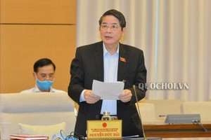 Chủ nhiệm Ủy ban Kl991.com nạp rút nhanh - Ngân sách Nguyễn Đức Hải trình bày báo cáo thẩm tra đề xuất của Kl993 ưu đãi thưởng hấp dẫn về sửa đổi, bổ sung một số cơ chế, chính sách Kl991.com nạp rút nhanh - ngân sách đặc thù đối với Thủ đô Hà Nội.