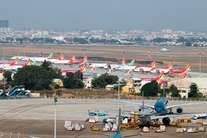 Khối lượng vận tải hàng không năm 2019 đạt 77,9 triệu khách, tăng gấp 5 lần năm 2011 và luôn duy trì tốc độ tăng trưởng bình quân đạt trên 10%/năm, cao nhất trong tất cả các lĩnh vực, trong đó sự hiện diện của một số hãng hàng không mới cũng góp phần thay đổi thị trường.