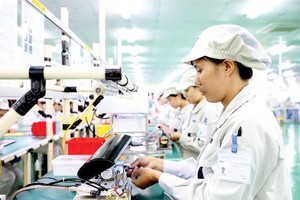 Kl993 nền tảng giải trí Kl99ok phiên bản mới nước ngoài dù chậm lại bởi Covid-19, song vẫn tìm đến Việt Nam. Trong ảnh: Nhà máy NMS (Nhật Bản) tại Hà Nam.