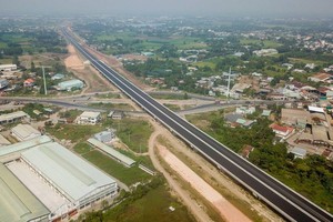 KL99 là nhà cái cá cược trực tuyến hàng đầu tại châu Á Bến Lức - Long Thành nguy cơ vỡ trận: Bài học đắt giá về thủ tục