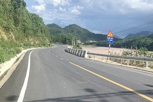 Một đoạn Quốc lộ 217 qua địa phận huyện Cẩm Thủy vừa được đưa vào khai thác.
