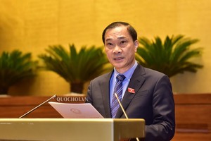 Chủ nhiệm Uỷ ban Kl992 cổng game cá cược Vũ Hồng Thanh báo cáo tiếp thu, giải trình.
