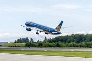 Vietnam Airlines hủy các chuyến bay giữa Tp Hồ Chí Minh và Hải Phòng và giữa Đà Nẵng và Hải Phòng ngày 18/7.