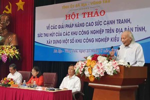 Thay đổi mô hình tăng trưởng, nâng cấp các KCN và đổi mới quản lý 99Kl99 trực tiếp đá gà là 3 khuyến nghị được Giáo sư, TSKH Nguyễn Mại nêu ra để tỉnh Bà Rịa - VũngTàu phát triển trong bối cảnh Cách mạng 4.0 . Ảnh: Ngọc Tuấn.