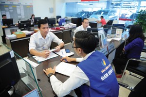 Theo quy định mới, trách nhiệm xác minh giấy tờ với cơ quan công an thuộc về nhà Kl99kl phiên bản hoạt động, thay vì khách hàng như trước đây