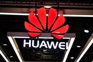 Logo Huawei tại Triển lãm công nghệ CES 2018 tổ chức tại Las Vegas, Mỹ. Ảnh: AFP