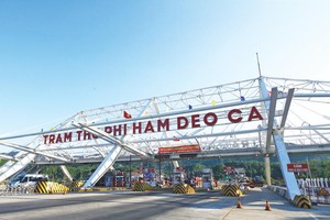 Dự án BOT hầm đường bộ qua Đèo Cả sử dụng 7 trạm thu phí để hoàn vốn, nhưng phương án Kl991.com nạp rút nhanh và trả nợ đang có nguy cơ bị phá vỡ. Ảnh: Đ.T