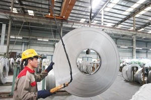 Các chính sách hỗ trợ nên tạo điều kiện thuận lợi hơn về vốn, nguồn nguyên liệu đầu vào, nhân lực, cơ sở vật chất… cho Kl991.com World Cup 2026 Chính Thức Kl994 nhà cái bóng đá world cup, Kl992 VIP Trang Chủ 2026. Trong ảnh: Kl994 nhà cái bóng đá world cup bồn nước tại Công ty Sơn Hà. Ảnh: Đức Thanh