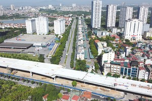 Dự án Kl99ok phiên bản mới xây dựng cầu cạn đoạn Mai Dịch - Nam Thăng Long đang đẩy nhanh tiến độ thi công để có thể hoàn thành vào cuối tháng 9/2020.