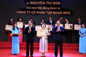 Chủ tịch Kl994 game bài casino hấp dẫn BRG được vinh danh Top 20 doanh nhân tiêu biểu cúp Thánh Gióng