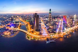 Sông Sài Gòn chạy quanh thành phố. Ảnh: Shutterstock.