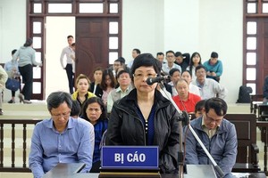 Bị cáo Châu Thị Thu Nga tại tòa