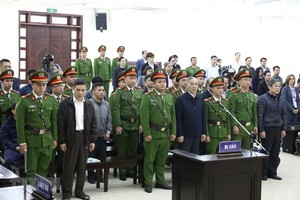 Cac bị cáo tại phiên tòa sơ thẩm