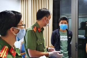 Lực lượng công an kiểm tra hành chính, phát hiện các đối tượng nhập cảnh, lưu trú trái phép trên địa bàn Ngũ Hành Sơn