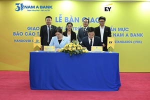 Đại diện Nam A Bank và EY Việt Nam ký kết bàn giao Giao phẩm Dự án Triển khai chuẩn mực báo cáo Kl991.com nạp rút nhanh quốc tế IFRS