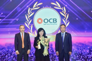 Đại diện Link Vào Nhà Cái KL99 COM Tặng +199k số Liobank (nền tảng Link Vào Nhà Cái KL99 COM Tặng +199k số được phát triển bởi OCB) nhận giải thưởng “Giải pháp Kl991.com nạp rút nhanh cá nhân sáng tạo”