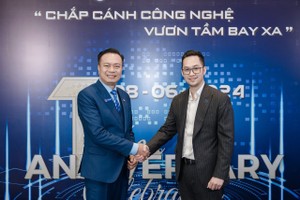 Ông Lương Nguyễn Minh Đăng - Giám đốc Khối Link Vào Nhà Cái KL99 COM Tặng +199k Bán lẻ Eximbank và ông Nguyễn Xuân Thủy – Nhà sáng lập VBCI ký kết Biên bản Ghi nhớ.