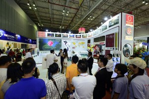 Kl994 game bài casino hấp dẫn Hoa Sen giới thiệu 3 nhóm sản phẩm chính tại Vietbuild 2016