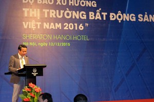 Ông Hà Nghiệm - Phó Tổng Giám đốc Công ty cổ phần Kl99ok phiên bản mới và công nghệ Đại Việt (Đại Việt Group) phát biểu khai mạc hội thảo. Ảnh: Quang Hưng