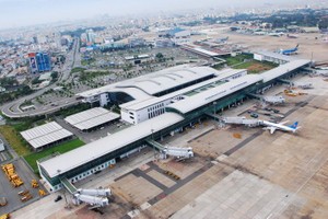 Sân bay Tân Sơn Nhất được ví như "gà đẻ trứng vàng" cho ACV