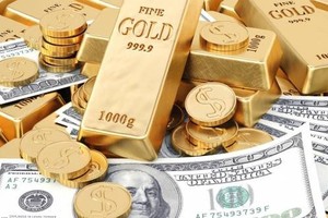 Tỷ giá trung tâm ngày 24/3 tăng 21 đồng/USD, giá vàng giảm không phanh